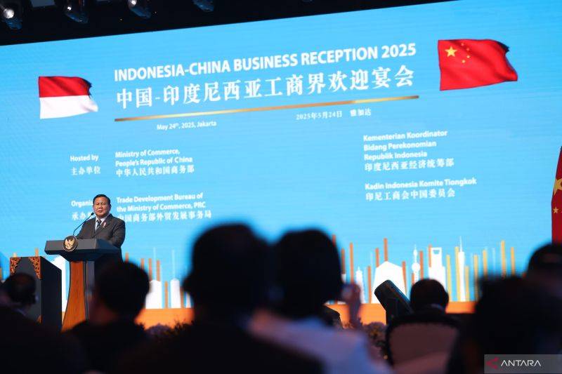 Presiden RI Prabowo Subianto menyampaikan sambutan dalam pertemuan bisnis Indonesia-China di Jakarta, Sabtu (25/5/2025) malam. ANTARA/HO-Tim Media Presiden Prabowo Subianto