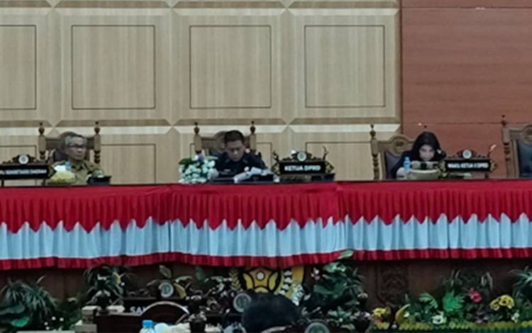 DPRD Palangka Raya Rapat Paripurna Penyampaian Rekomendasi LHP BPK Semester II 2024