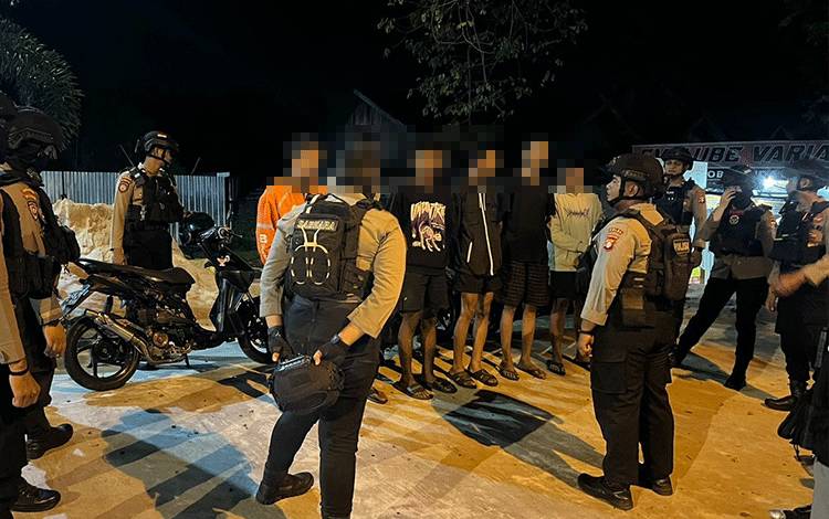 Ditsamapta Polda Kalteng Bubarkan Tawuran Warga di Palangka Raya