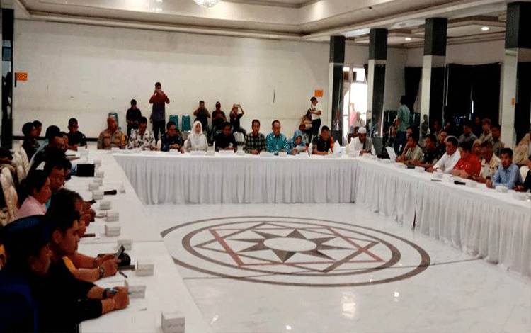 KPU Barito Utara Gelar Rakor dan Sosialisasi Pencalonan serta Tahapan PSU Jilid III