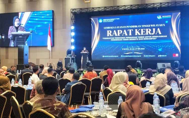 LLDikti: Penggabungan Perguruan Tinggi Kecil Amanat Kemendiktisaintek