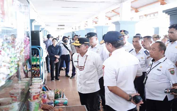 Gubernur Kalteng Soroti Pelanggaran Angkutan di Jalan Kelas III dan Kerugian Diperkirakan Rp754 Miliar