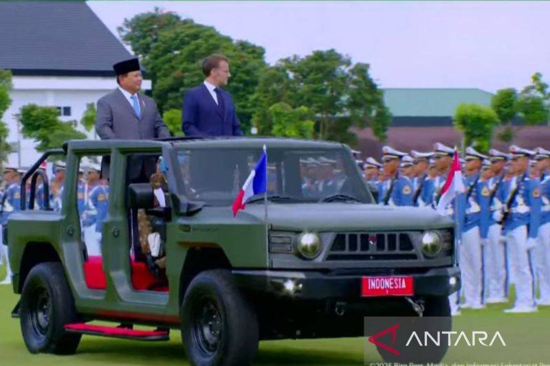 Macron: Prancis akan Tambah Hulu Ledak, Tutup Data Senjata Nuklir