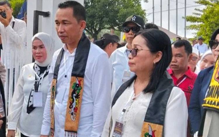Jimmy Carter-Indriaty Paslon Pertama Daftar ke KPU Barito Utara untuk Pilkada 2024