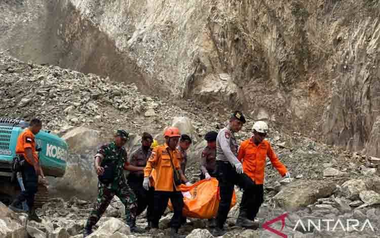 BNPB: Korban Tambang Longsor di Cirebon Bertambah Jadi 17 Orang