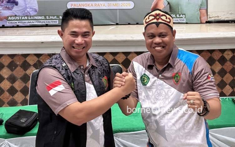 Plt. Ketua Umum Perpani Kalteng, Junaidi bersama Ketua Umum Terpilih Perpani Kalteng, Agustan Saining. (FOTO: HAPIDZ)