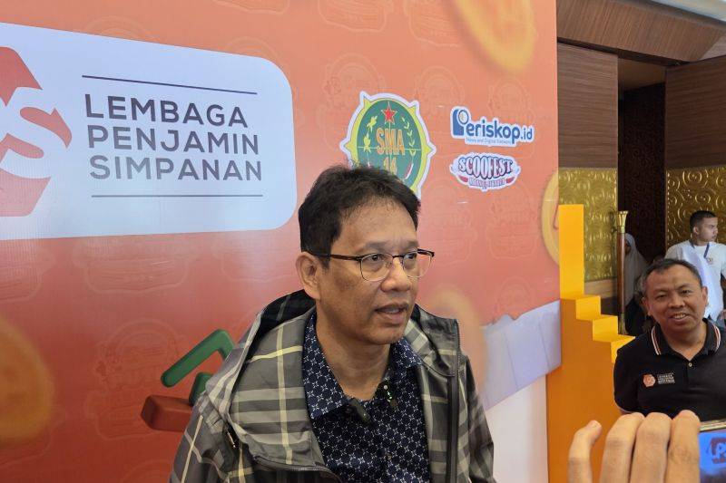 Ketua Dewan Komisioner (DK) LPS Purbaya Yudhi Sadewa dalam konferensi pers acara LPS Putih Abu-Abu Financial Festival 2025 di Jakarta, Sabtu (31/5/2025). ANTARA/Bayu Saputra