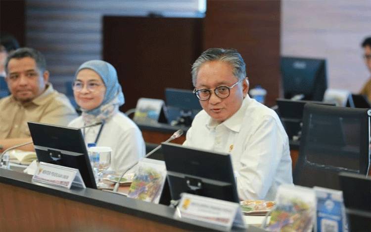 Menteri PU Percepat Penyelesaian Pembangunan Pos Lintas Batas Negara