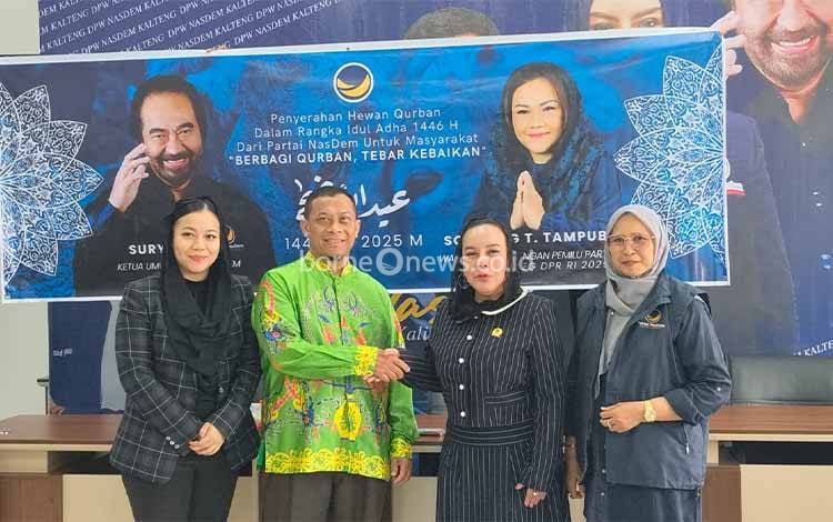 NasDem Kalteng Serahkan Hewan Kurban dalam Rangka Idul Adha 1446 H