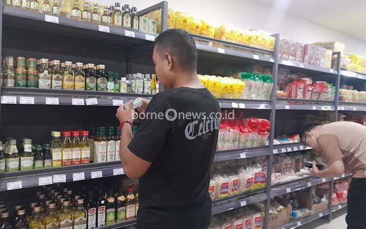 Warga Palangka Raya Diimbau Waspada Produk Kedaluwarsa di Pusat Perbelanjaan
