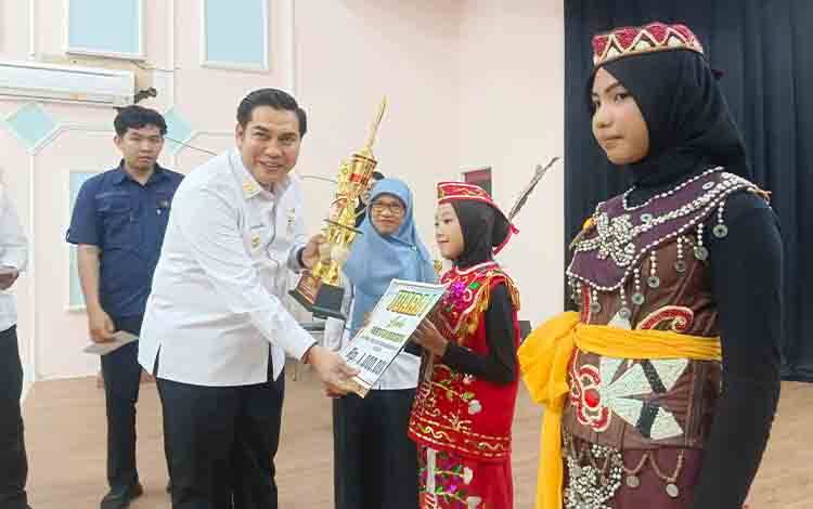 Hadiri Lomba Bercerita, Begini Harapan Wabup Pulpis