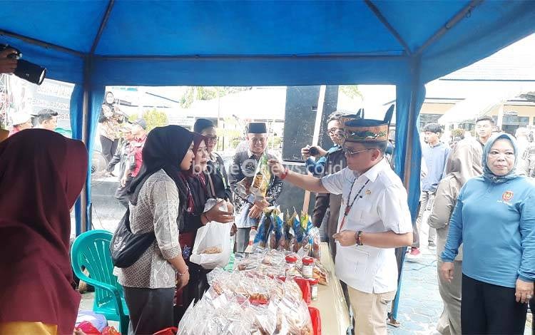 Kunker ke Kobar, Gubernur Kalteng Disambut Meriah di SMKN 1 Pangkalan Bun