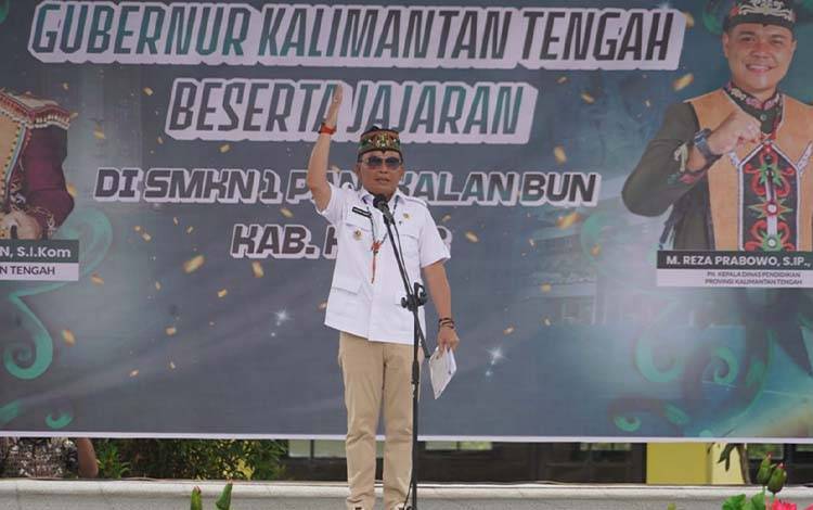 Gubernur Kalteng Buka Pasar Murah di Pangkalan Bun, Masyarakat Bisa Tebus Paket Sembako Rp15.000