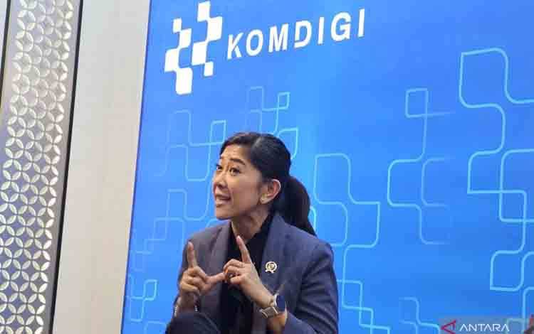 Menteri Komunikasi dan Digital Meutya Hafid di Ruang Pers Kantor Kementerian Komdigi, Kamis (5/6/2025) (ANTARA/Livia Kristianti)