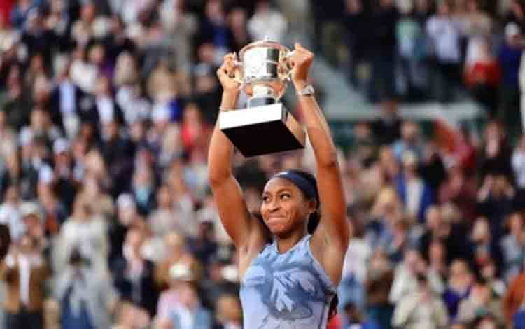 Gauff Kalahkan Sabalenka untuk Juarai French Open