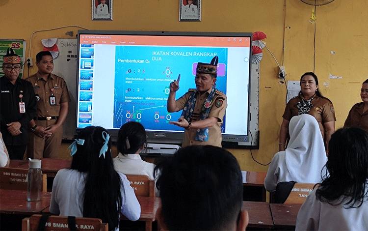 Gubernur Kalteng Motivasi Siswa SMAN 3 Palangka Raya Rajin Belajar dan Jauhi Narkoba