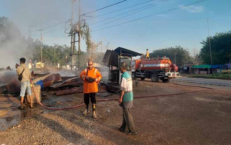 Kios di Pangkalan Banteng Terbakar dan Polisi Masih Selidiki Penyebabnya