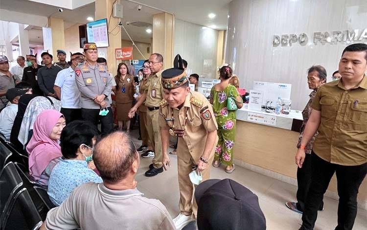 Gubernur Kalteng Pastikan Pelayanan Kesehatan di RSUD Doris Sylvanus