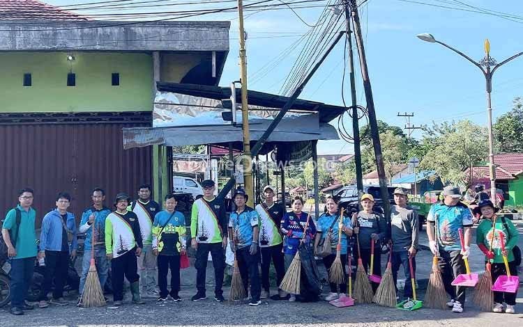 Barito Timur Gelar Kerja Bakti Massal Peringati Hari Lingkungan Hidup Sedunia