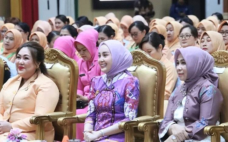 Thisia Agustiar Sabran Apresiasi Dedikasi DWP Kalteng
