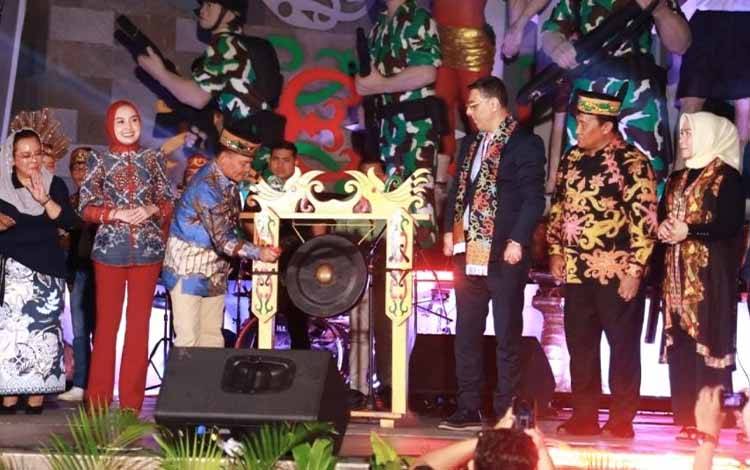Car Free Night Huma Betang Night Komitmen Pemerintah Dukung Kreativitas