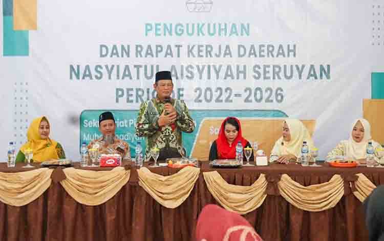 Bupati dan Ketua TP PKK Hadiri Pengukuhan Pimpinan Daerah Nasyiatul Aisyiyah Seruyan