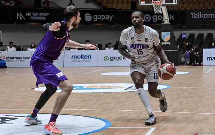 Hangtuah Taklukkan Tangerang Hawks dengan skor 83-72