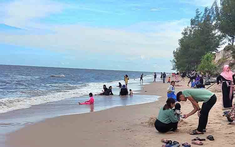 Pengelolaan Pantai Ujung Pandaran Kotim Dipertanyakan, Disbudpar Usul Serahkan ke BUMD
