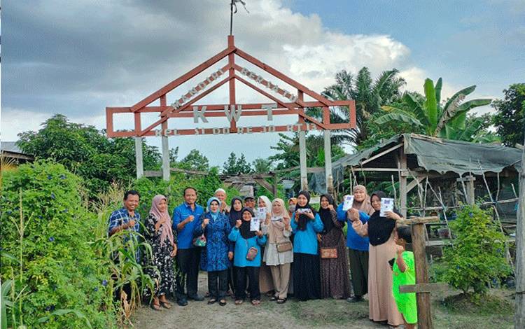 Desmalasanti Bambang Purwanto, Tak Kenal Lelah Membina Kelompok Wanita Tani di Kobar