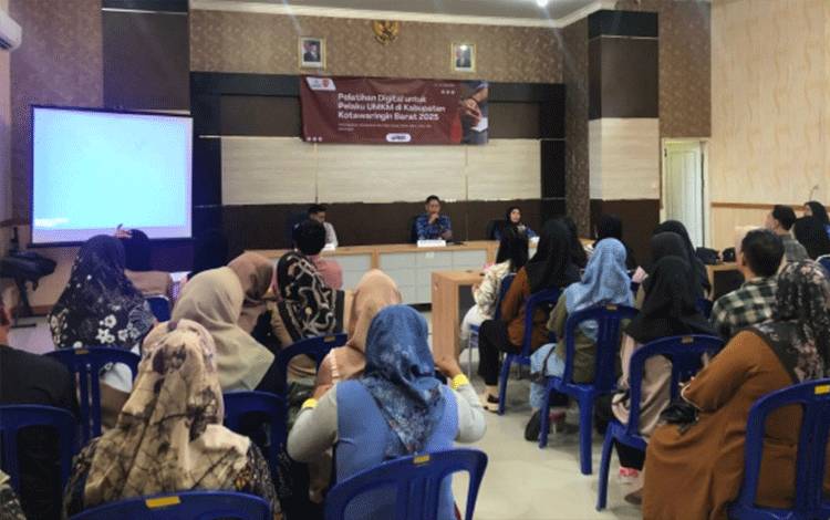 DisperindagkopUKM Kobar berikan pelatihan digitalisasi kepada UMKM. (FOTO: IST)