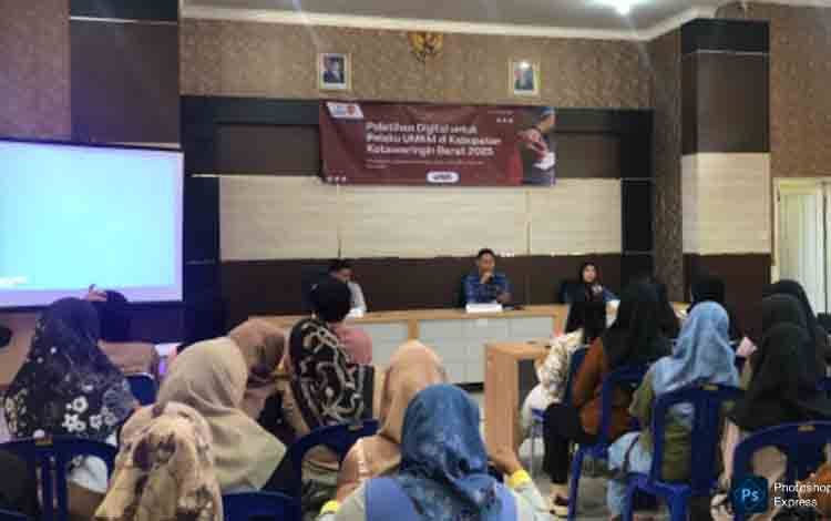 Disperindagkop UKM Kobar Berikan Pelatihan Digitalisasi ke Pelaku Usaha Mikro