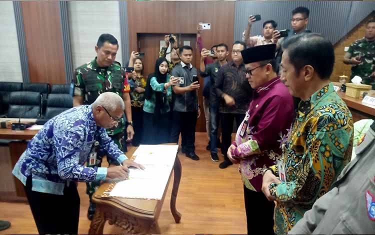 Pemkab Barito Utara Teken Adendum NPHD PSU Pilkada 2025, Total Dana Hibah Capai Rp 35,3 Miliar