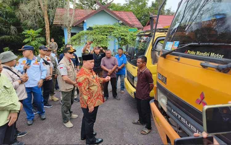 Bupati Kotim Imbau Kendaraan Perusahaan Gunakan Plat KH agar Pajak Masuk Daerah