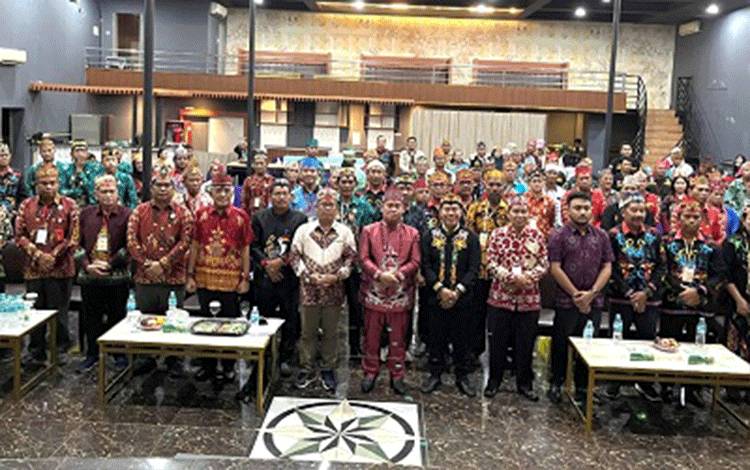 DAD Kotim Gelar Bimtek, Samakan Persepsi Penegakan Hukum Adat Dayak