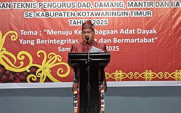 Ketua Umum DAD Kotim Ajak Pengurus Prioritaskan Pelestarian Budaya Lokal
