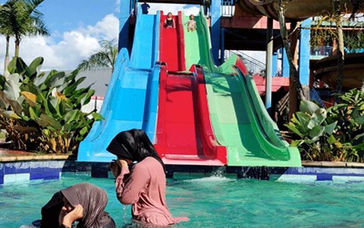 Kalawa Waterpark Dipadati Pengunjung di Akhir Pekan dan Awal Libur Semester