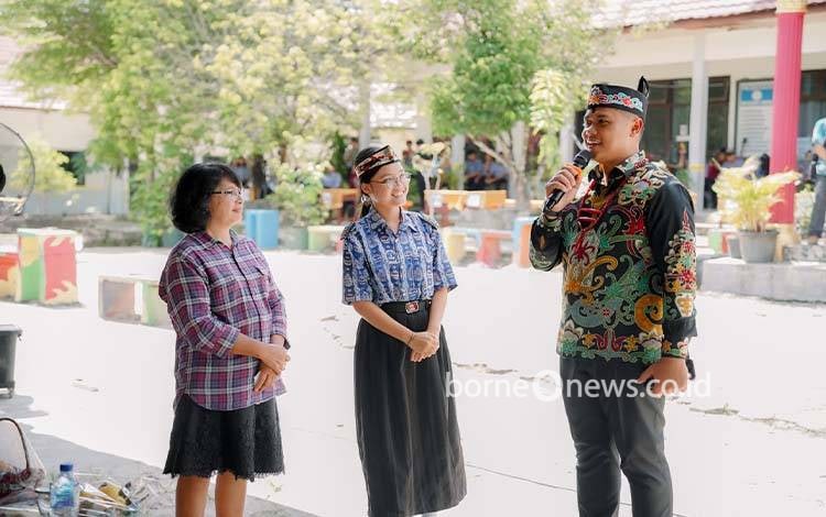 TV Interaktif Permudah Pembelajaran di SMA Negeri 1 Kuala Kurun