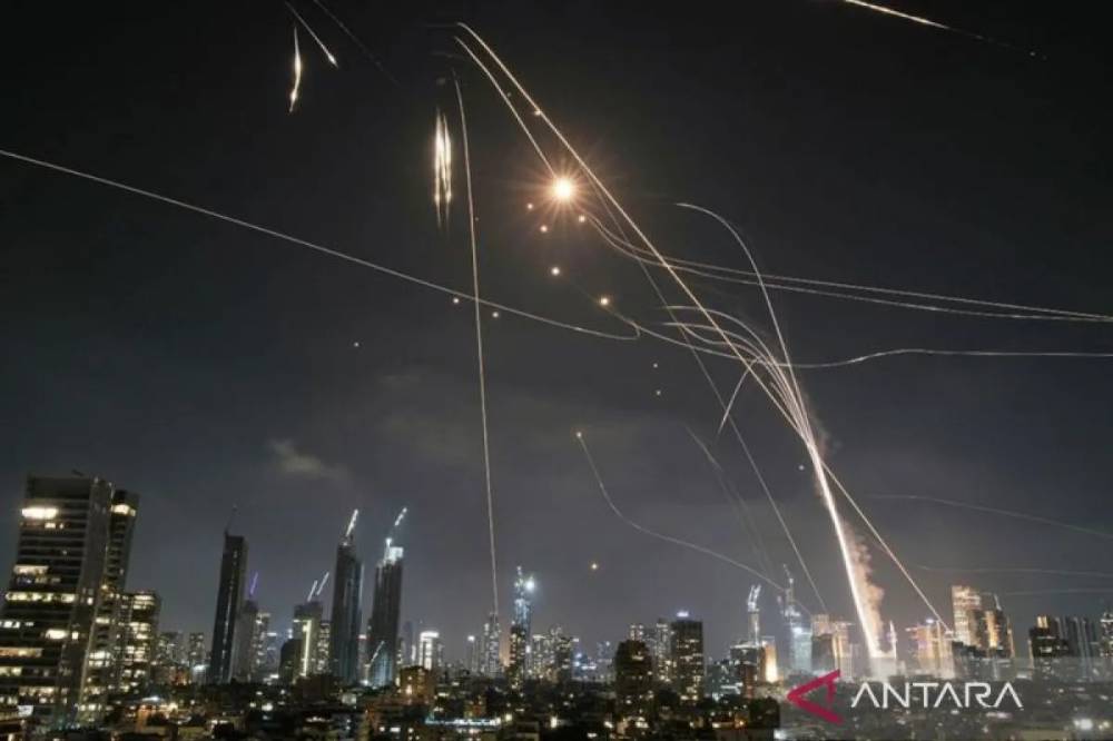 Rusia Sebut Beberapa Negara Siap Suplai Senjata Nuklir ke Iran