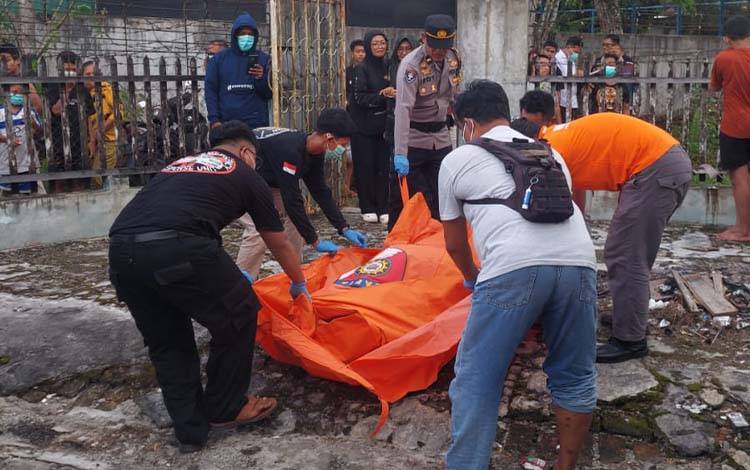 Bau yang Mengantar ke Rahasia di Rumah Kosong Belakang PN Pangkalan Bun