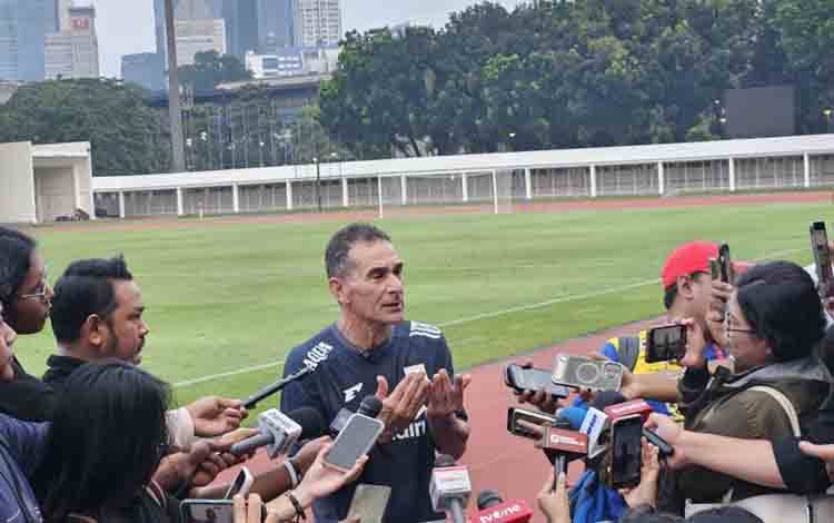 Vanenburg Seleksi Sendiri Para Pemain Timnas U-23