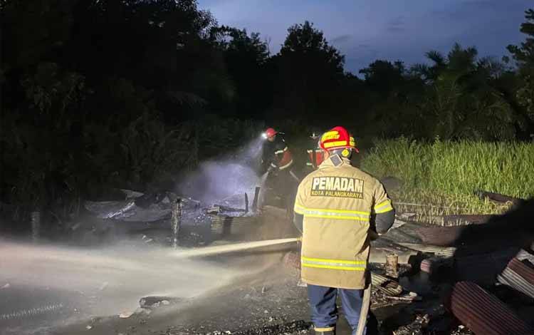 Kebakaran Rumah Kosong di Jalan Isakandar Udang, Palangka Raya