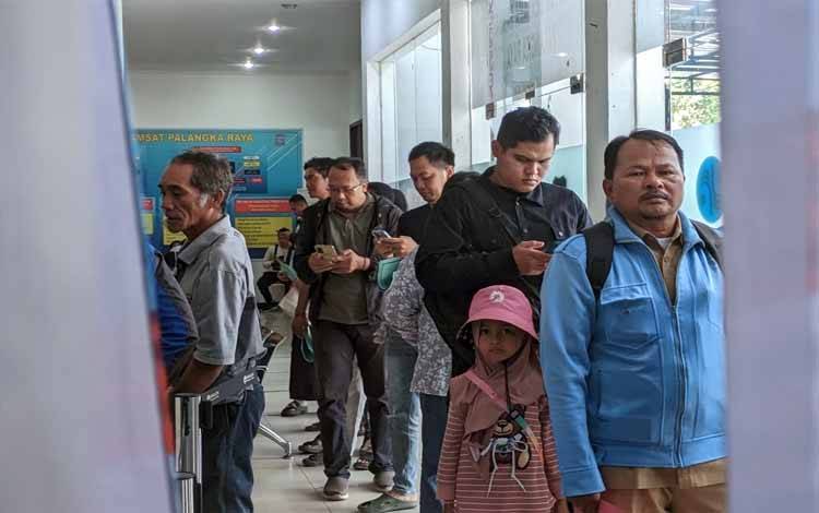 Samsat Palangka Raya Layani 539 Wajib Pajak di Hari Pertama Pemutihan Pajak