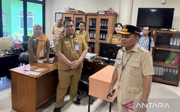 Gubernur Sidak DPMPTSP Kalteng Pastikan Layanan Perizinan Optimal