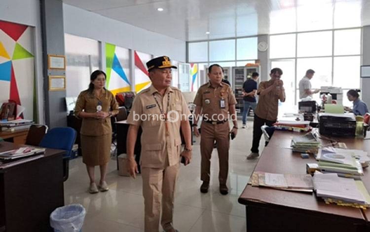 Gubernur Kalteng Pastikan Layanan Perizinan Berjalan Profesional