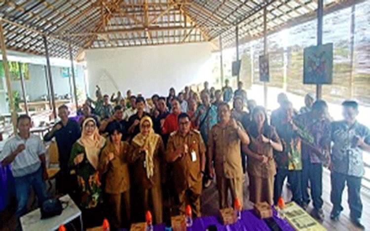 Disnakertranskop UKM Barut Gelar Pelatihan Penyusunan Bahan RAT