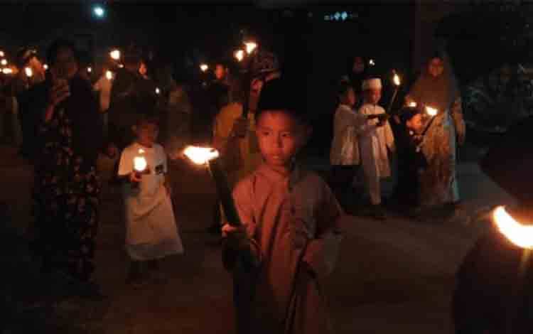 Pawai Obor Sambut Tahun Baru Islam 1 Muharram di Perumahan Sinar Fajar Meriah