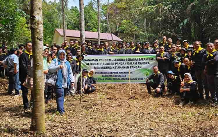 Akademisi USU Dorong Ketahanan Pangan Lewat Penanaman Pohon Multiguna di Simalungun