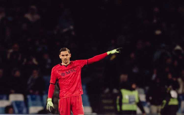 Napoli Resmi Perpanjang Kontrak Alex Meret hingga 2027