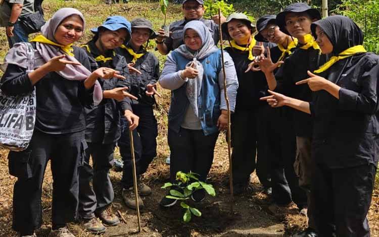 Kolaborasi Hijau: Dosen dan Mahasiswa USU Gagas Konservasi Endemik di KHDTK Pondok Bulu