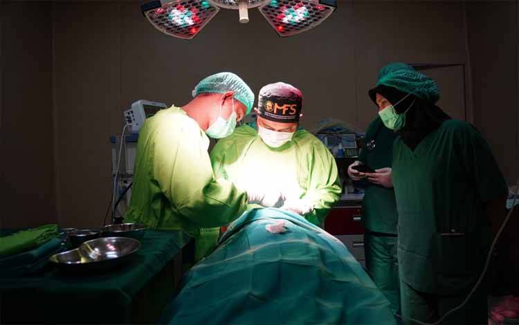 Rumkit Bhayangkara Palangka Raya Gelar Operasi Bibir Sumbing dan Celah Langit Gratis